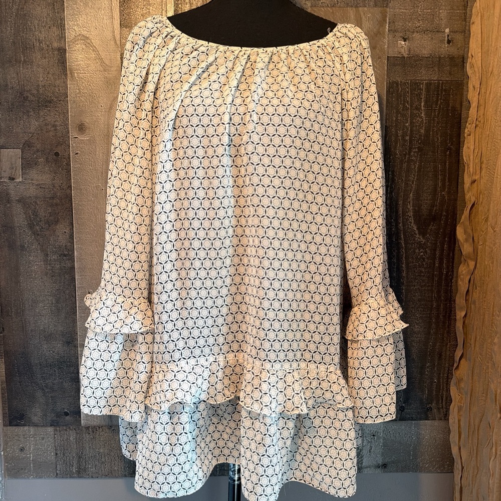 Max Studio Black and White Geometric Dress